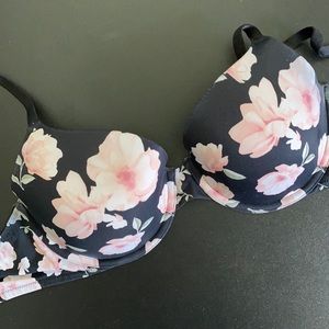 VS PINK Tshirt Bra